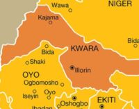 Mob razes cars, houses belonging to ‘kidnapper’ in Kwara
