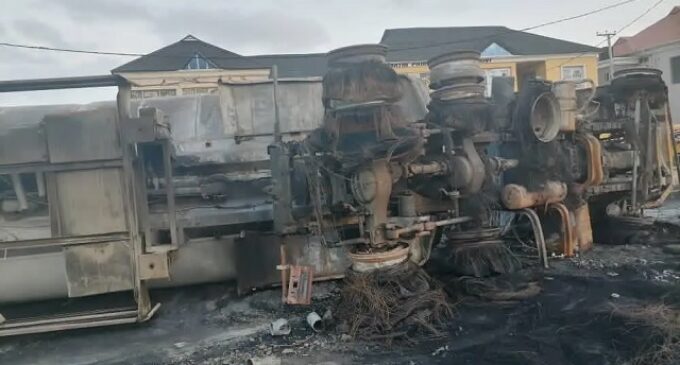 Traffic congestion as petrol tanker explodes in Lagos