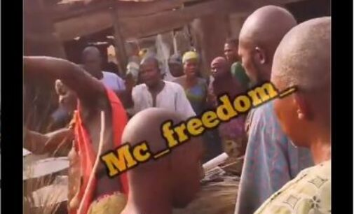 VIDEO: Skit maker mobbed in Ibadan, left bleeding after disguising as ritualist for comedy