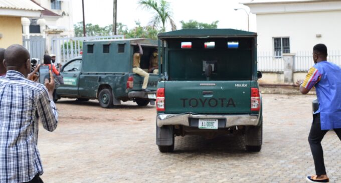 Security operatives clash with gunmen trying to hijack inmate at Lagos court