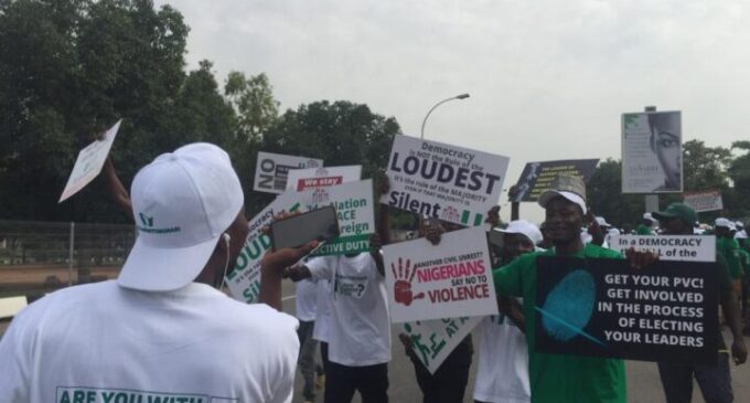 ‘They promised us N1000’ — pro-Buhari protesters grumble over delayed payment