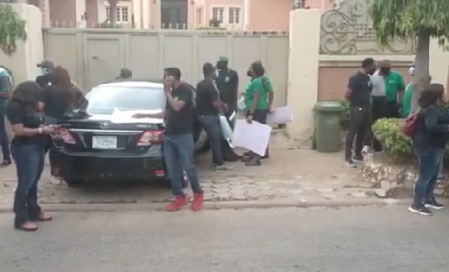 Heritage Bank staff besiege Andy Uba’s Abuja residence over ‘unpaid loan’