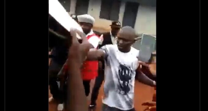 Police kick as Edo vigilante group accuses officers of ‘selling illicit drugs’