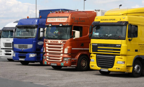 UK invites 10,500 truck drivers, poultry workers for short term visa