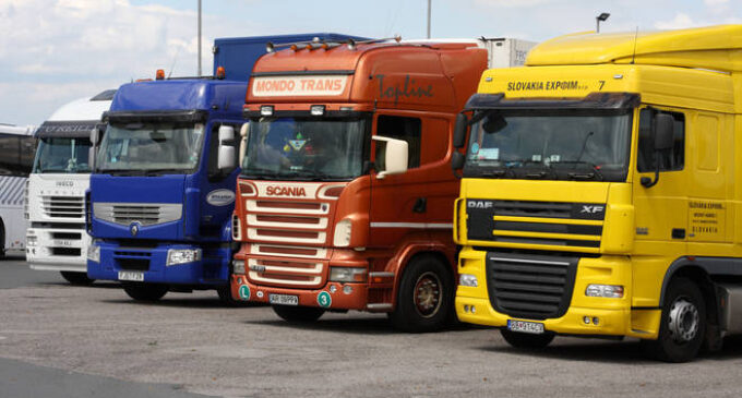 UK invites 10,500 truck drivers, poultry workers for short term visa