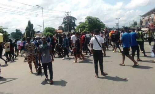 Abia varsity students protest over bad road as ‘truck kills colleague’