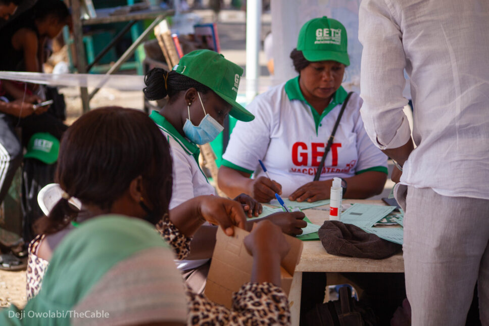 Civil servants in Abuja receive COVID vaccine as FG begins ‘no card, no entry’