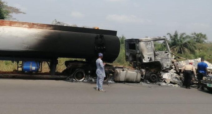 17 feared dead as petrol tanker collides with vehicle on Lagos-Ibadan expressway