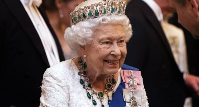 Queen Elizabeth under supervision as doctors express concern over her health