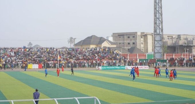 NPFL wrap-up: Fans attack referee in Bauchi as Enyimba snatch away win in Ondo