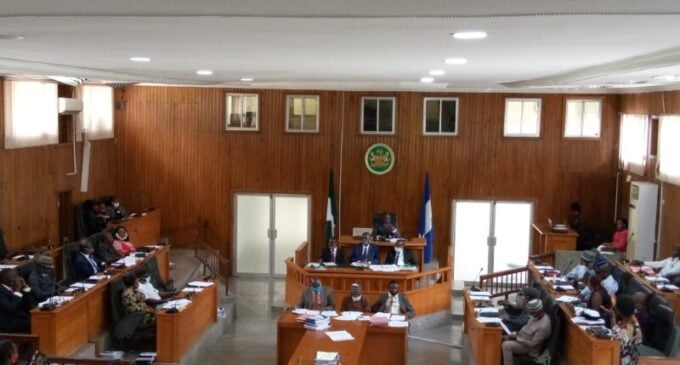 Court sacks 20 Cross River assembly members over defection from PDP to APC