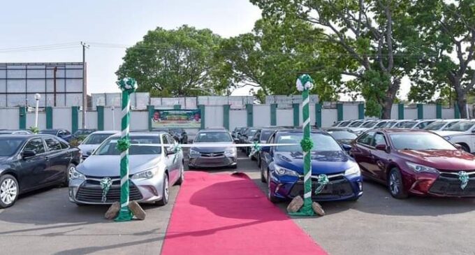 PHOTOS: Bauchi governor presents cars to district heads ‘to appreciate their commitment to progress’