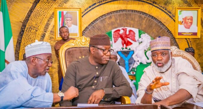 Fayemi woos Kano APC delegates, promises to revamp textile industry if elected president
