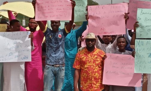PHOTOS: Kano APC youths protest northern governors’ decision on zoning