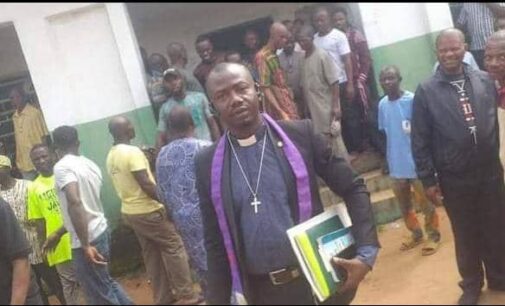 Magistrate ends proceedings abruptly after lawyer appears in priestly attire
