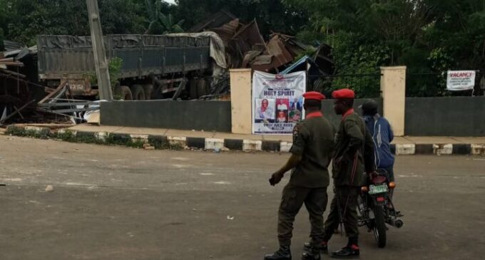 Truck loaded with bags of rice crashes into agricultural varsity in Oyo