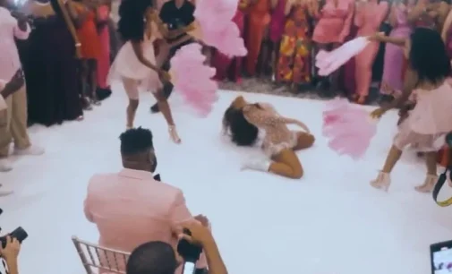 VIDEO: Pink Sweat$’s wife surprises him with Beyonce-inspired dance at wedding