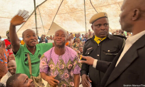 PHOTOS: Tears flow as traffic offenders beg bidders at Lagos auction