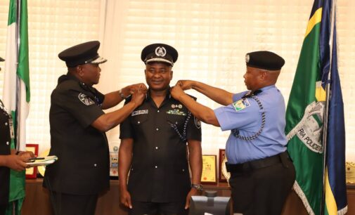 PHOTOS: IGP decorates two DIGs with new rank