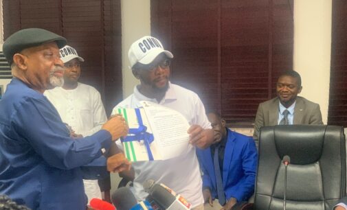 FG presents certificate of registration to ASUU faction