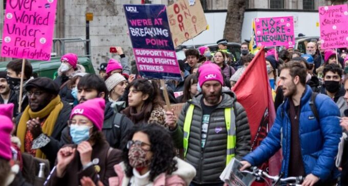 UK university workers begin strike over ‘falling pay, brutal workloads’