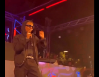 VIDEO: Wizkid thrills guests at Tony Elumelu’s Christmas party