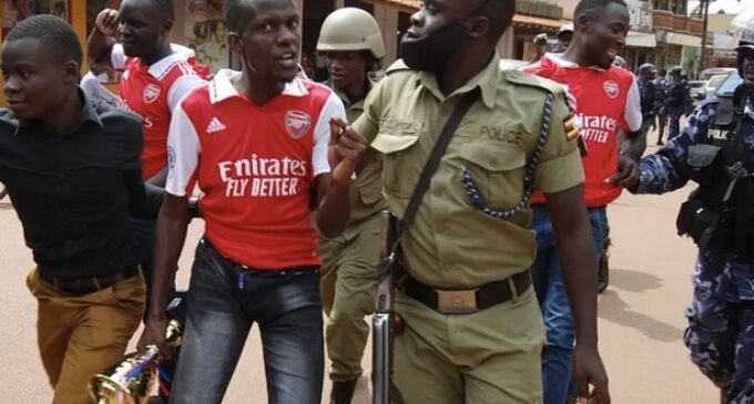 EXTRA: 8 Arsenal fans in Uganda arrested for ‘celebrating win over Man United’