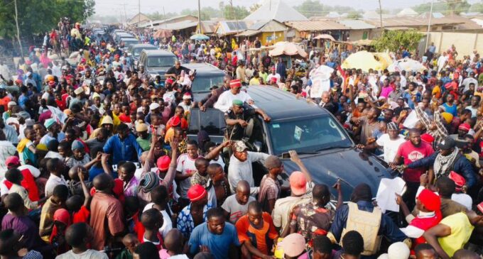 PHOTOS: Huge crowd welcomes Kwankwaso as he takes campaign to Jos