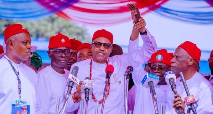 PHOTOS: APC holds presidential campaign rally in Imo | Buhari gets chieftaincy title