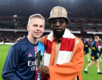 PHOTOS: Patoranking presents Zinchenko with Arsenal’s player of the month award