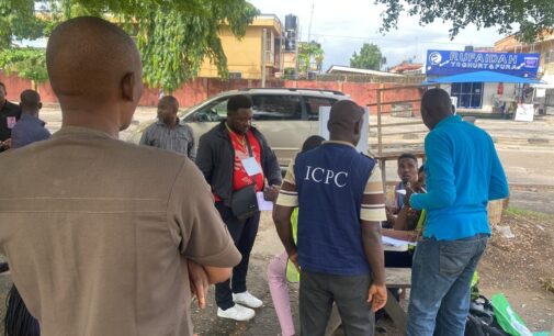 ICPC operatives rescue suspected vote buyer from mob attack in Delta