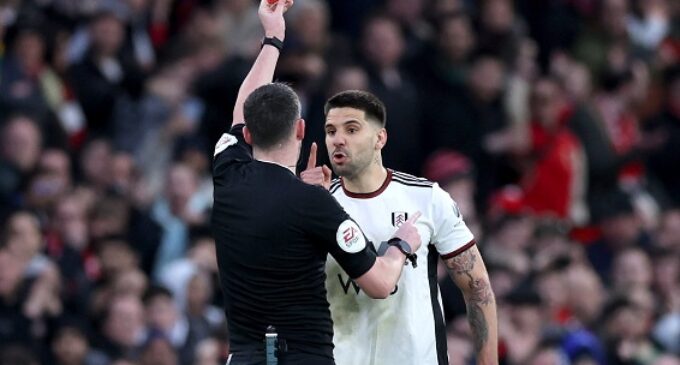 FA Cup: Chaos as Fulham get 3 red cards in 40 seconds in loss to Man United