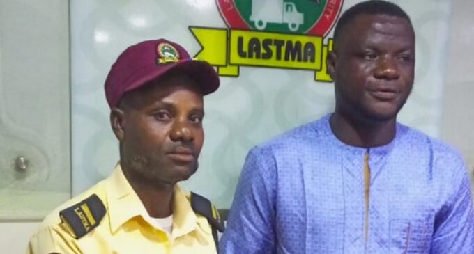 LASTMA officer rewarded with N100k for ‘uncommon approach to easing traffic congestion’