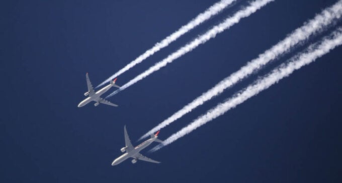 FACT CHECK: Are contrails the same as chemtrails? 