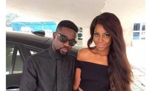 Yvonne Nelson fumes as Sarkodie raps about her abortion