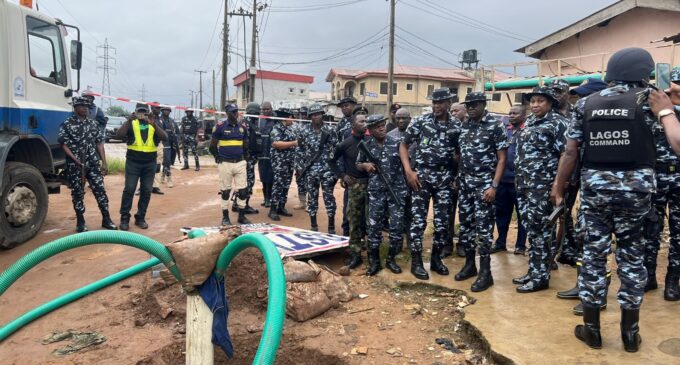 Police ‘thwart’ operation as oil thieves vandalise NNPC pipeline in Lagos community