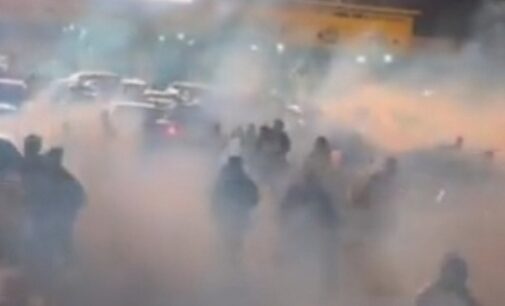 VIDEO: Police ‘teargas, disperse’ Mohbad’s sympathisers at Lekki tollgate