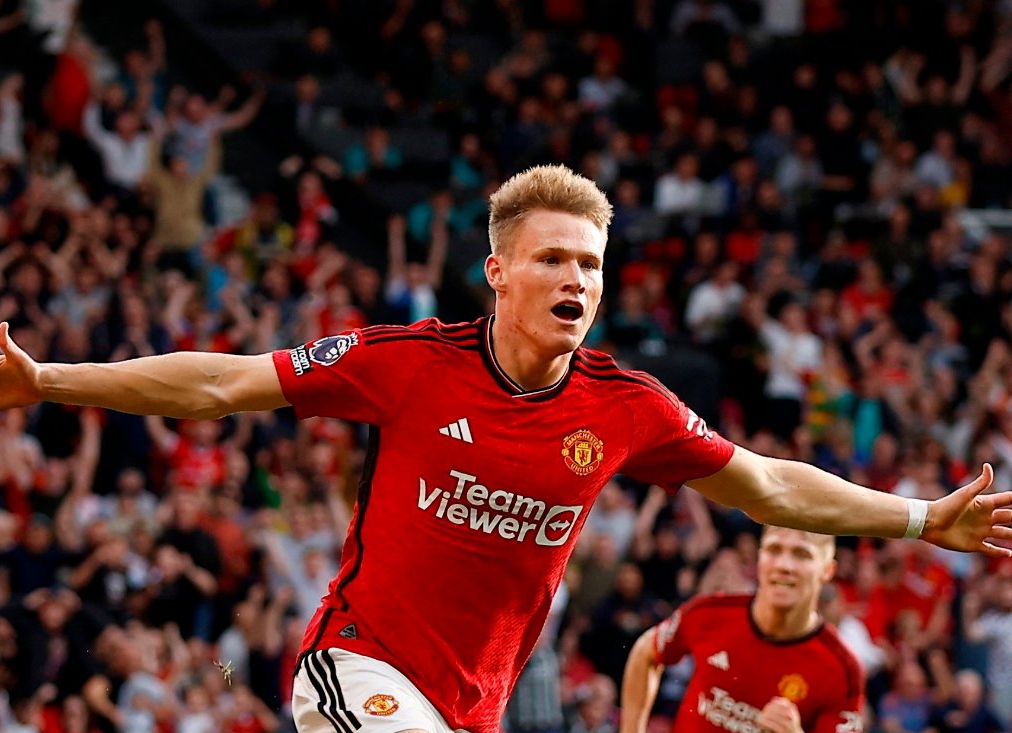 EPL: McTominay's late double saves United as Chelsea score big win