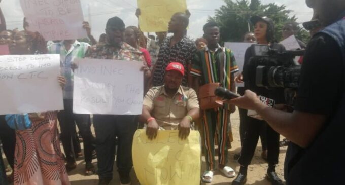 Imo LP members protest at INEC office, demand release of guber poll documents