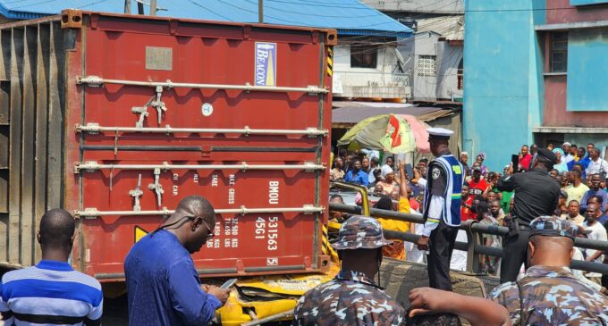 Lagos to prosecute drivers who destroy truck barriers