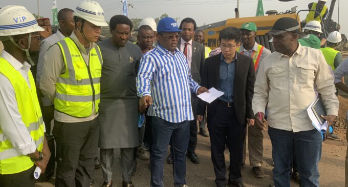 Umahi orders arrest of traders for ‘hindering rehabilitation of road ’ in Abia