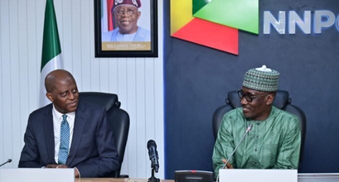NNPC strikes deal with CBN over revenue management, to continue transactions with banks