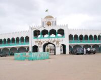 Video wey get protesters for Emir of Ilorin palace don tey