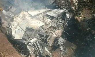 Bus conveying 46 passengers crashes in S’Africa | 8-year-old is sole survivor