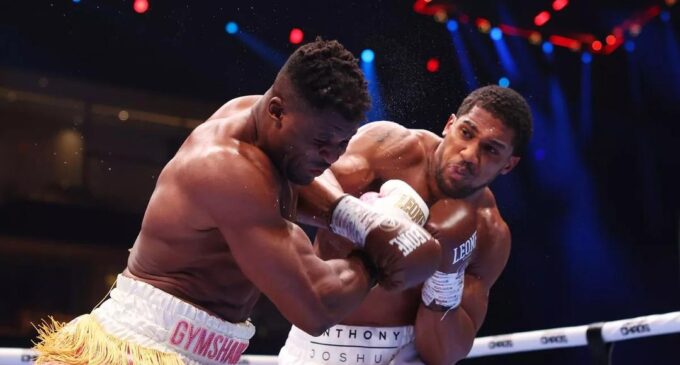 Anthony Joshua knocks out Francis Ngannou in two rounds