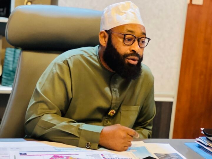Umar Bago, governor of Niger