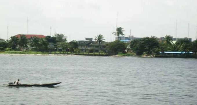Man jumps into lagoon ‘after being accused of stealing bags of cement’