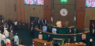 Tinubu arrives n’assembly to tune of reintroduced national anthem