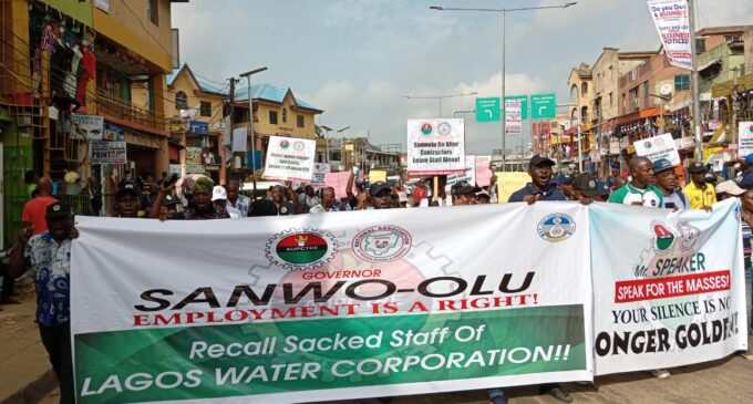 PHOTOS: Unions begin protest over sack of Lagos water corporation workers
