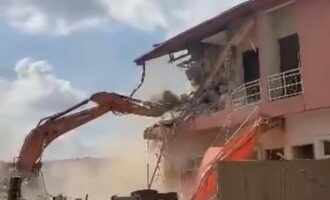 Outrage as Lagos demolishes buildings in Mende estate